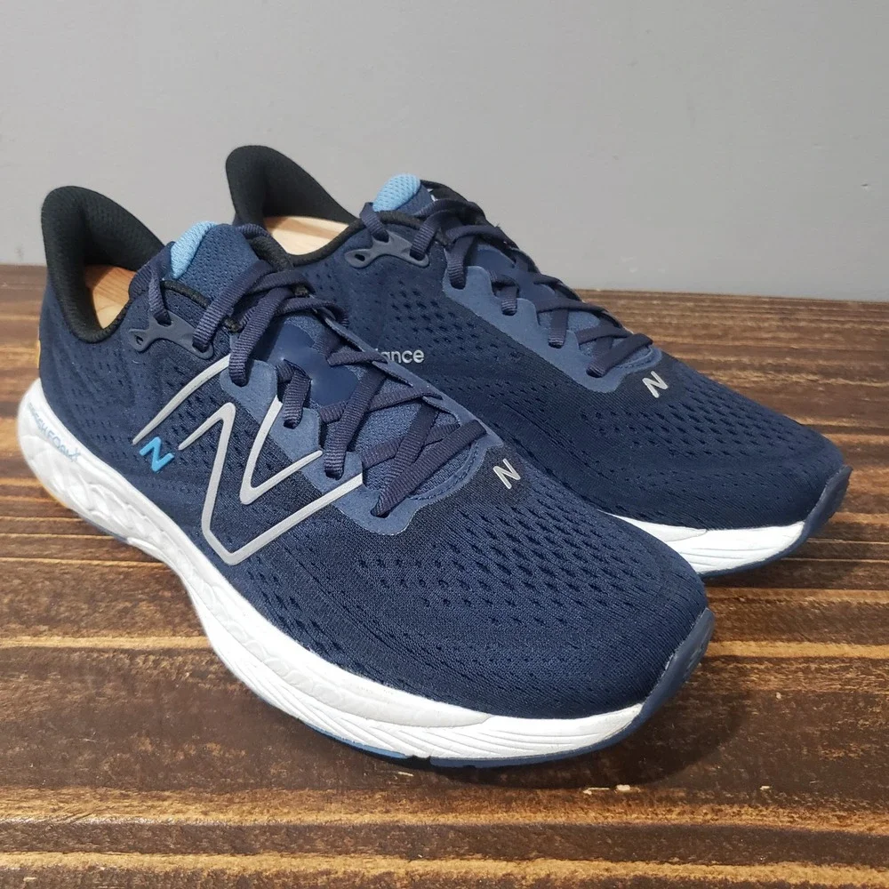 New Balance mens size